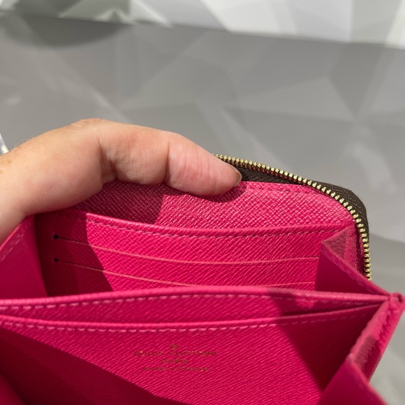 Limited Edition LV Patches Short Wallet EUC ♥️ - Picture 7 of 11